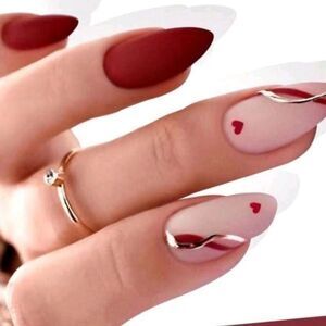 💕5/$18 Almond Heart & Gold Stripe Design Press on Nails